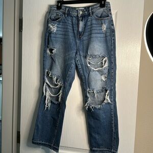 Cropped straight destructed jeans